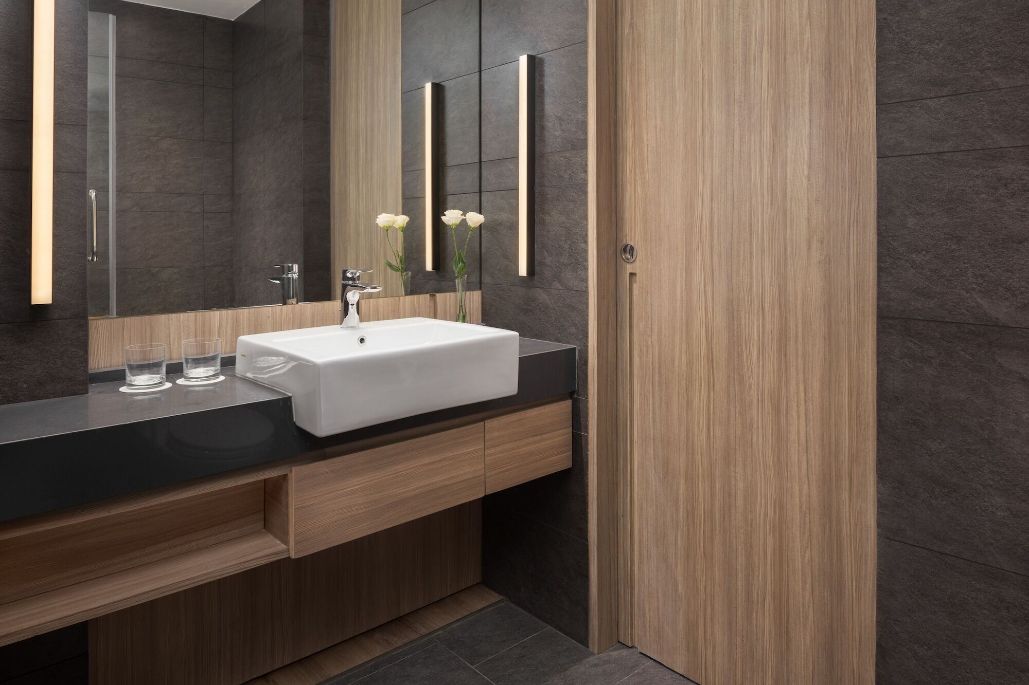 Hotel Courtyard By Marriott Phnom Penh Esterno foto